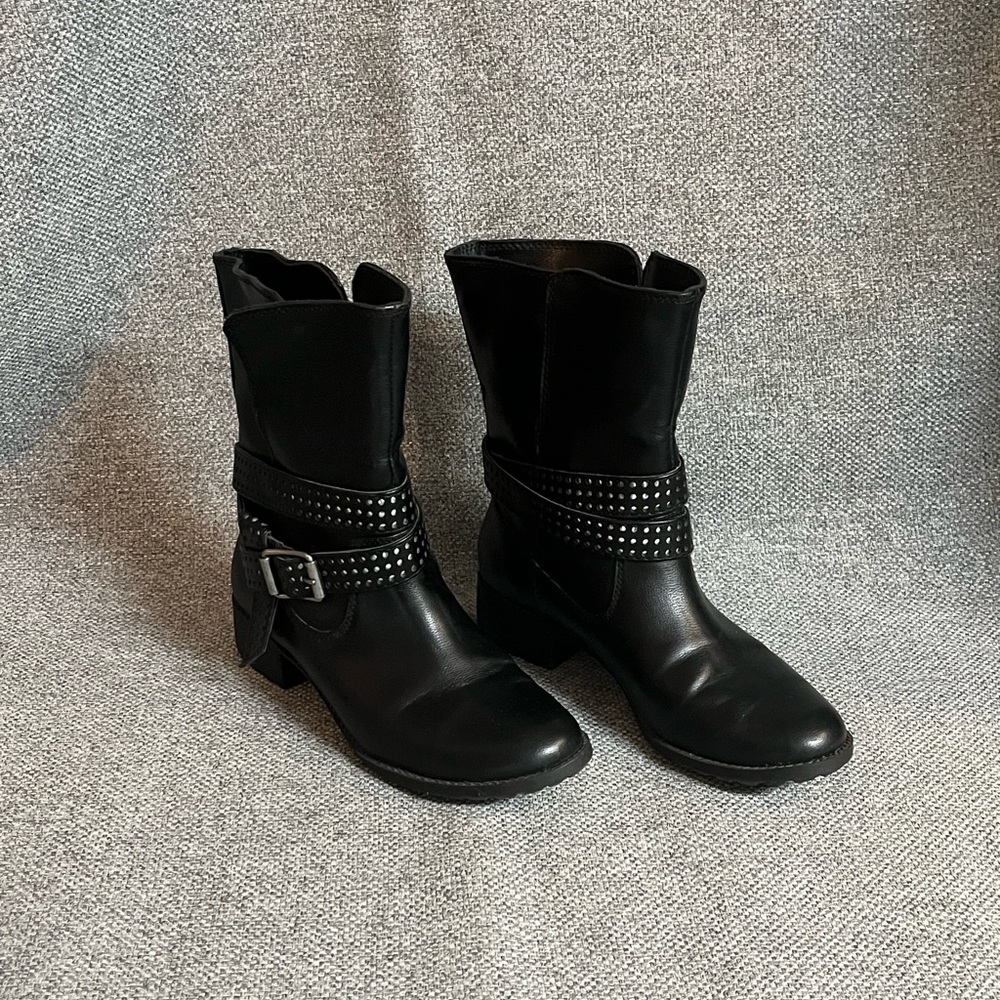 Black combat booties!!! Great for stomping around town!